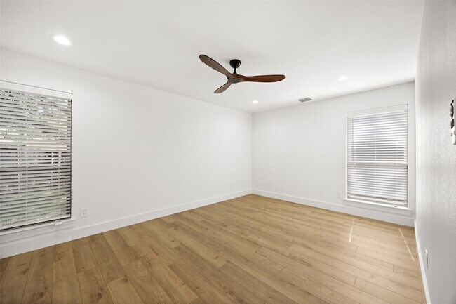 Building Photo - 2114 Trellis Pl