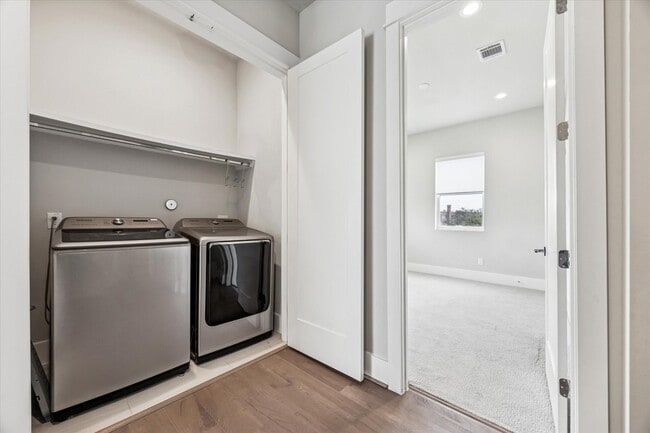 Building Photo - 1617 Wheeler Ave