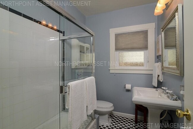 Building Photo - Charming East Sacramento Bungalow – Prime ...