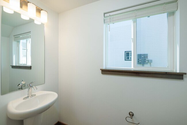 Building Photo - 36 Johnny Walker Ln