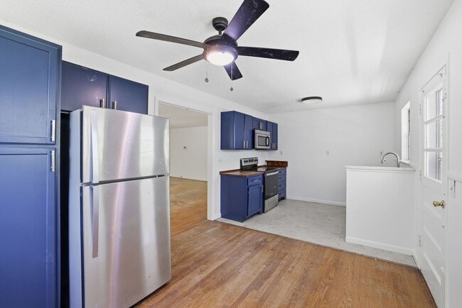 Building Photo - In the Heart of Hixson! 3 beds, 2 baths, Recent Updates!