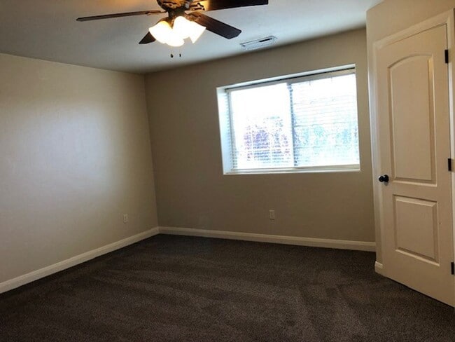 Building Photo - Cedar Park Townhomes