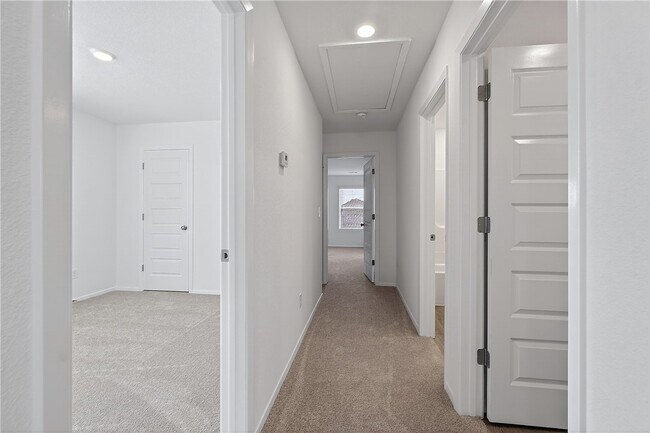 Building Photo - 6802 SW Dignity Ave