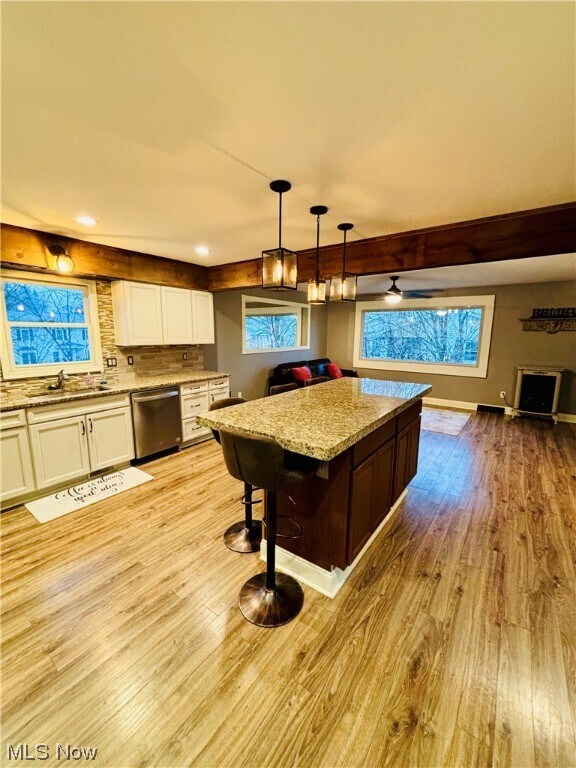 Building Photo - 7281 Meadowlawn Dr