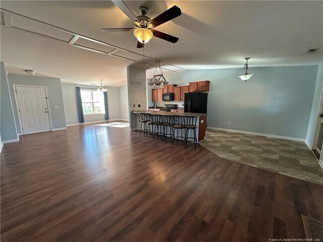 Building Photo - 20 Old English Ln