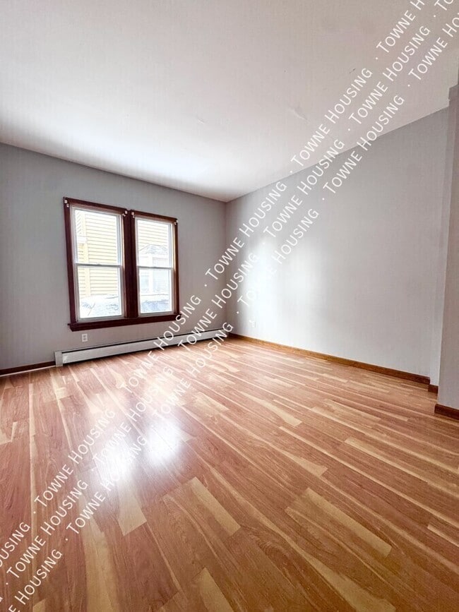 Building Photo - 336 East St