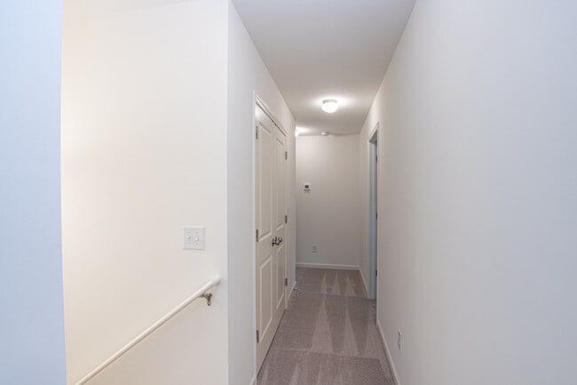 Building Photo - BEAUTIFUL 3 Bedroom in Midland Available A...