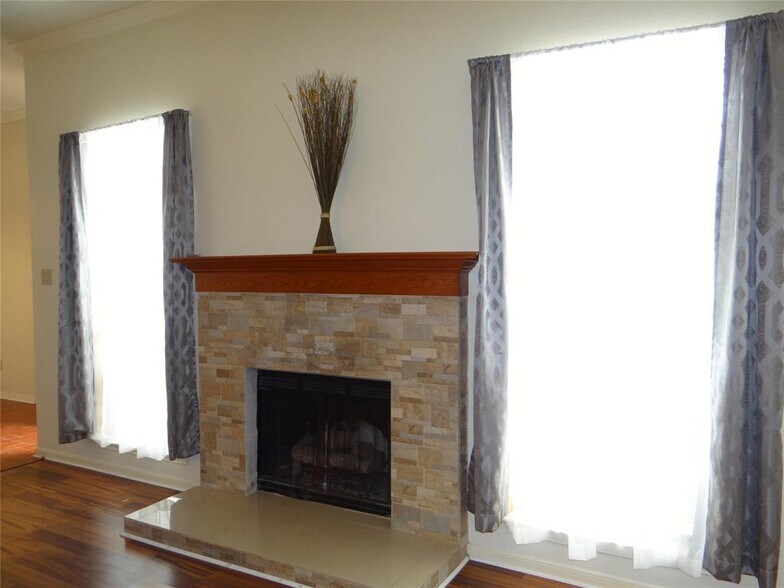Building Photo - 7810 Coastway Dr