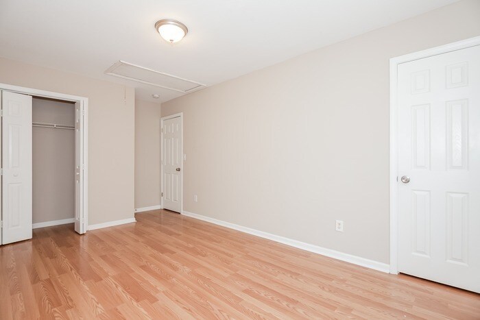 Building Photo - 8450 Newfane Rd