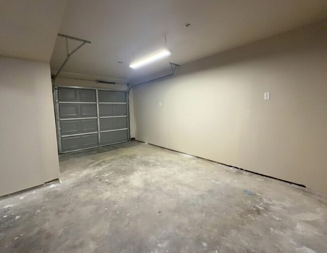Building Photo - 2214 5th Ave N