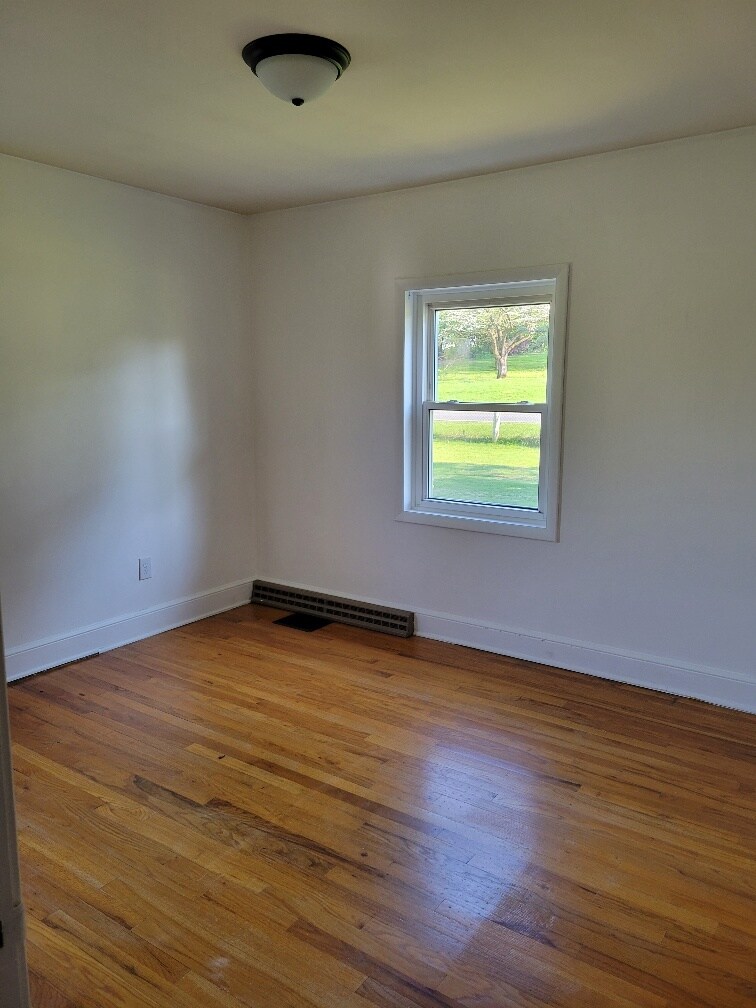 Building Photo - 848 Stone Hill Rd