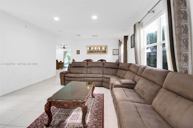 Building Photo - 1382 SE 26th Rd