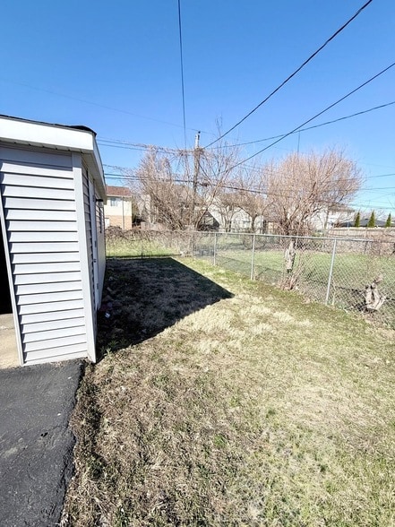 Building Photo - 2840 140th St