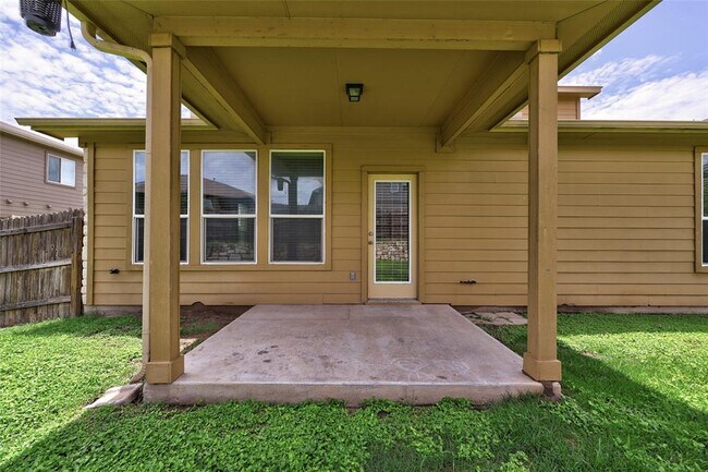 Building Photo - 126 Screech Owl Dr