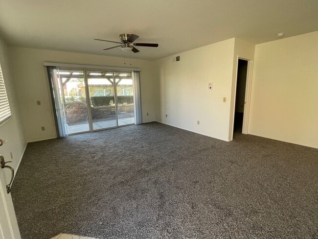 Building Photo - Jess Ranch 55+ Gated Community Apple Valley