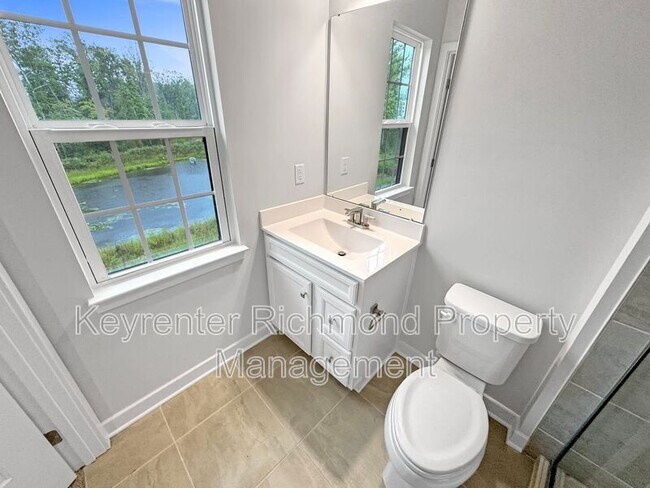 Building Photo - 1025 Arborway Ln