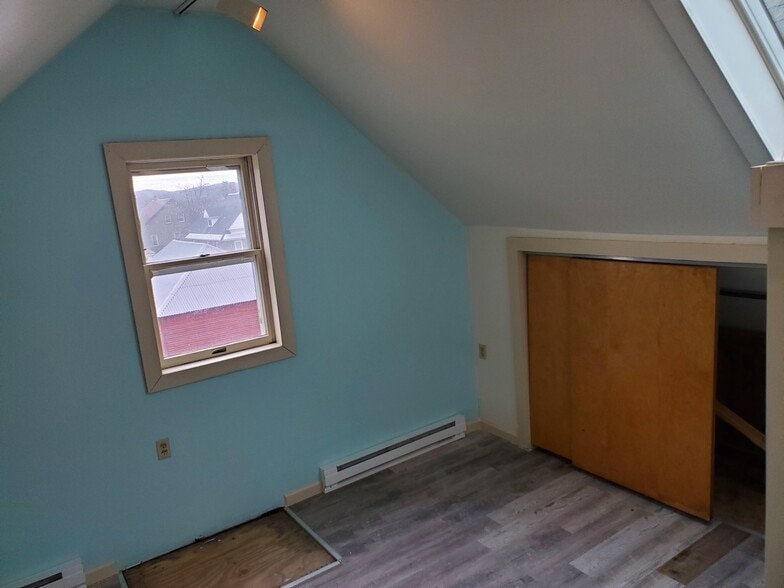 Bedroom - 216 N 4th Ave