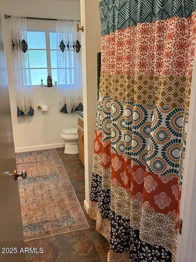 Building Photo - 4105 E Lewis Ave