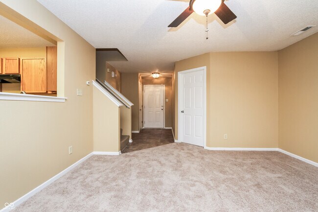 Building Photo - 2002 Bridlewood Dr