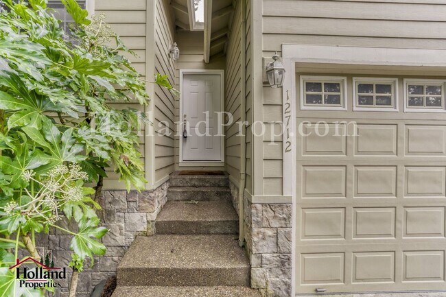 Building Photo - Serene 4-Bed Home with Huge Common Room & Deck!