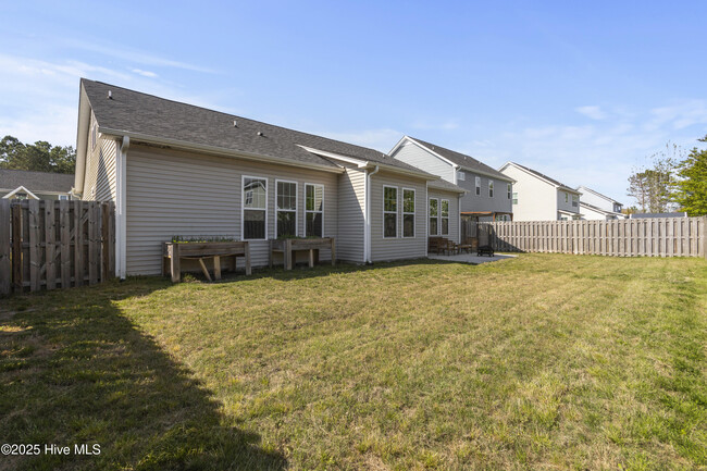 Building Photo - 344 Belvedere Dr