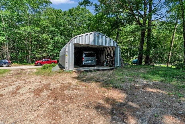 Building Photo - 77 Barkers Pond Rd