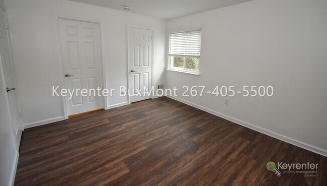 Building Photo - 115 Hickory Ct