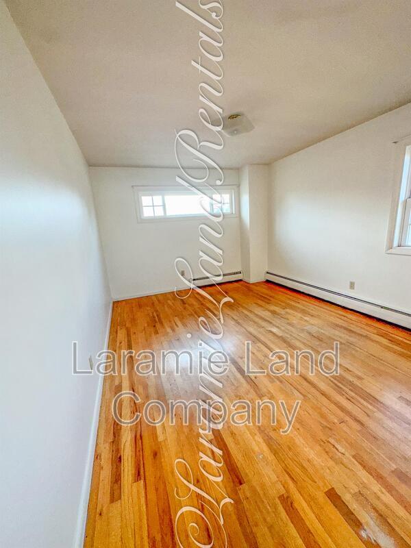 Building Photo - 1453 N 5th St
