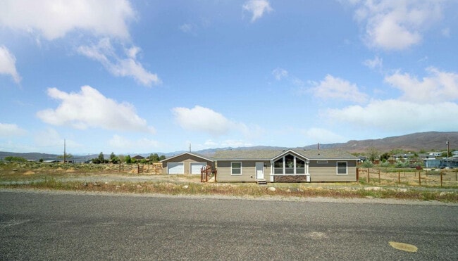 Building Photo - 5185 Buffalo Dr