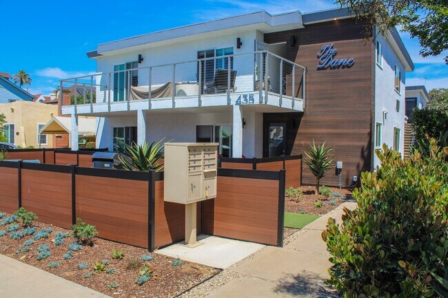 Interior Photo - The Dane