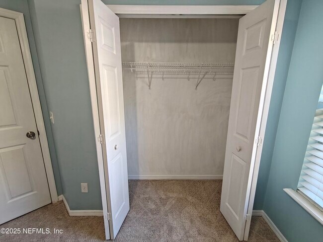 Building Photo - 8971 Rockpond Meadows Dr