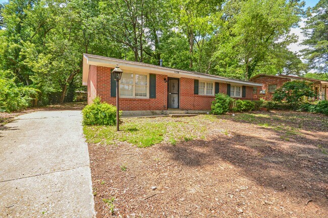 Building Photo - 1138 Perry Hill Rd