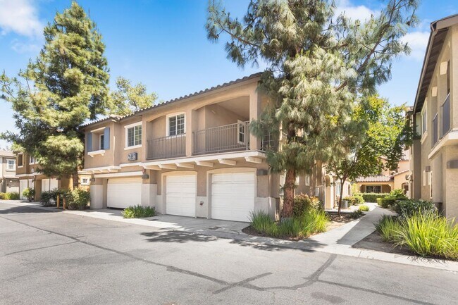 Primary Photo - 25892 Iris Ave