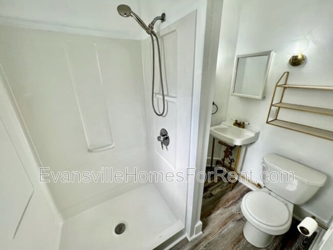 Building Photo - 1618 Stinson Ave