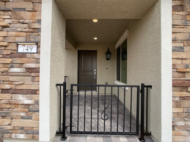 Building Photo - HENDERSON CADENCE COMMUNITY - 3 bed 2.5 ba...