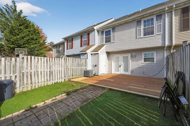 Building Photo - 6010 Sirenia Pl