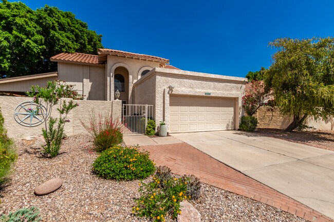 Building Photo - 2326 W Lompoc Cir