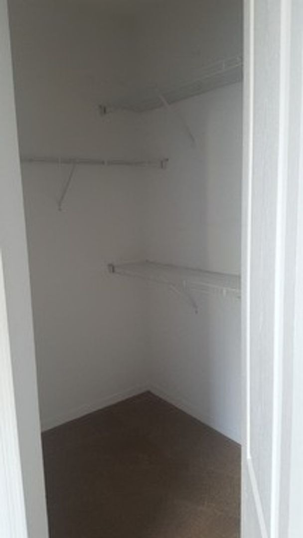 Building Photo - Serenata One bedroom Condo