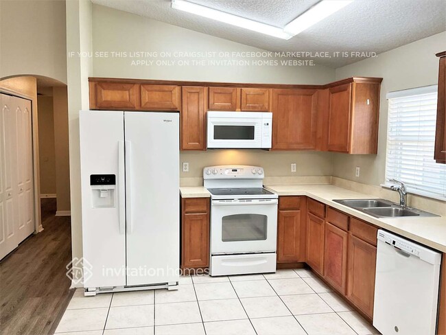 Building Photo - 186 Earlmont Pl
