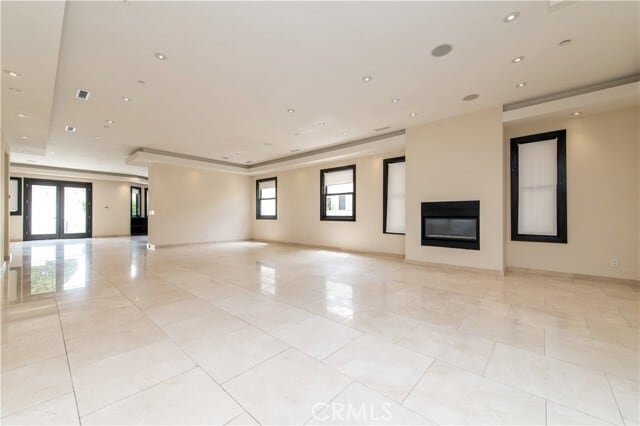Building Photo - 268 S Clark Dr