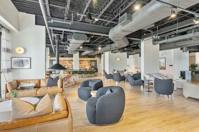 Building Photo - 105 W 600 S