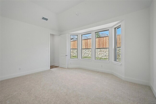 Building Photo - 5060 Westhaven Cir