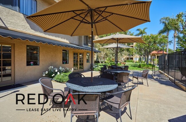 Building Photo - SENIOR LIVING 55+: Cozy One Bedroom with S...