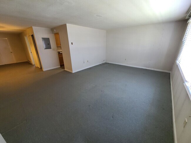 Building Photo - One Bedroom First Floor Condo