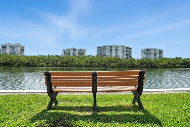 Building Photo - 25 Bluebill Ave