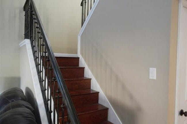 Building Photo - Two-Story 3 Bed, 2 Bath Townhome with Garage