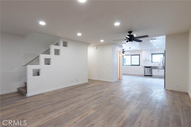 Building Photo - 10215 Variel Ave