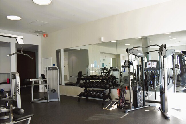 Building Photo - 300 S Australian Ave