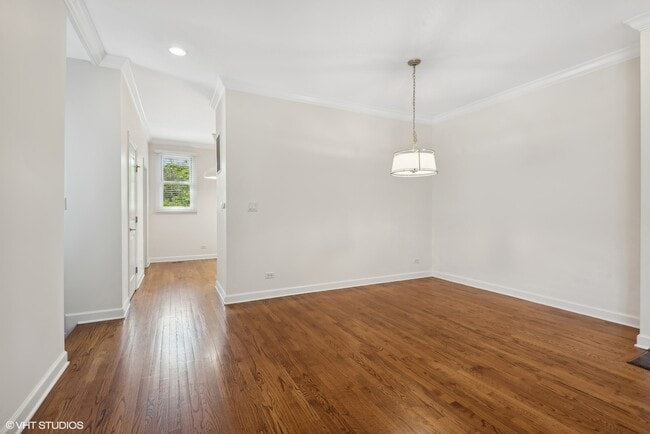 Building Photo - 3252 Thayer St