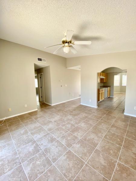 Building Photo - 2253 Tierra De Oro Way